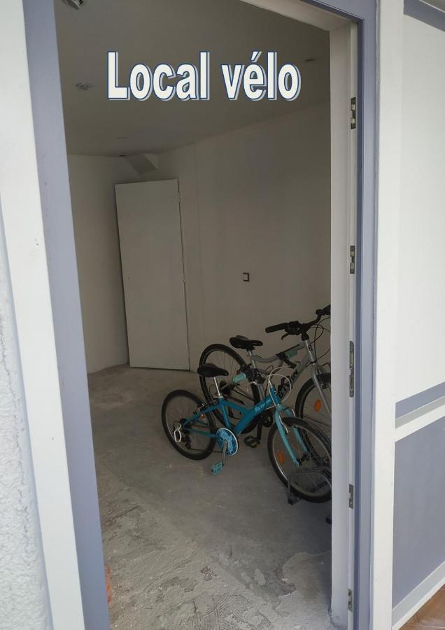 Duplex Plein Centre Ville 10B Malestroit Bagian luar foto