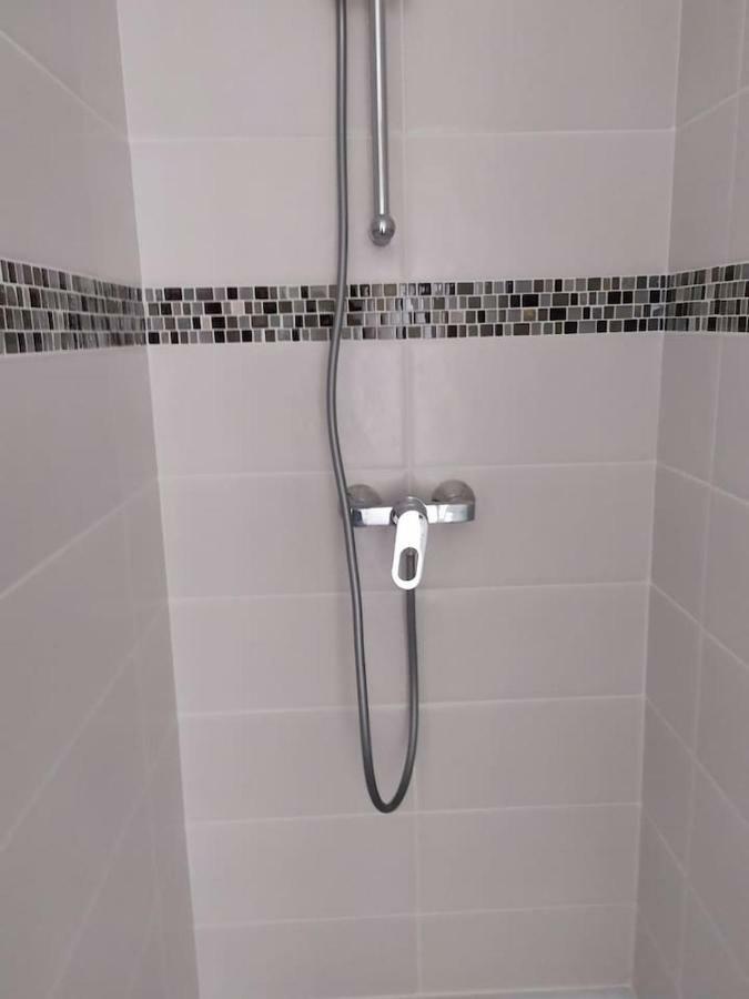 Duplex Plein Centre Ville 10B Malestroit Bagian luar foto